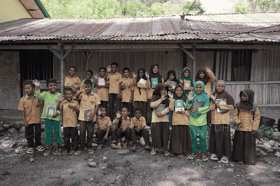 Penyaluran Dompet Dhuafa di Madrasah Iptidaiyah Negeri di Nusa Tenggara Timur